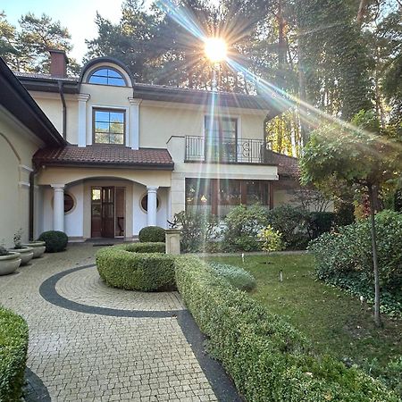 Luxury Villa Indoor Pool Warsaw Magdalenka エクステリア 写真