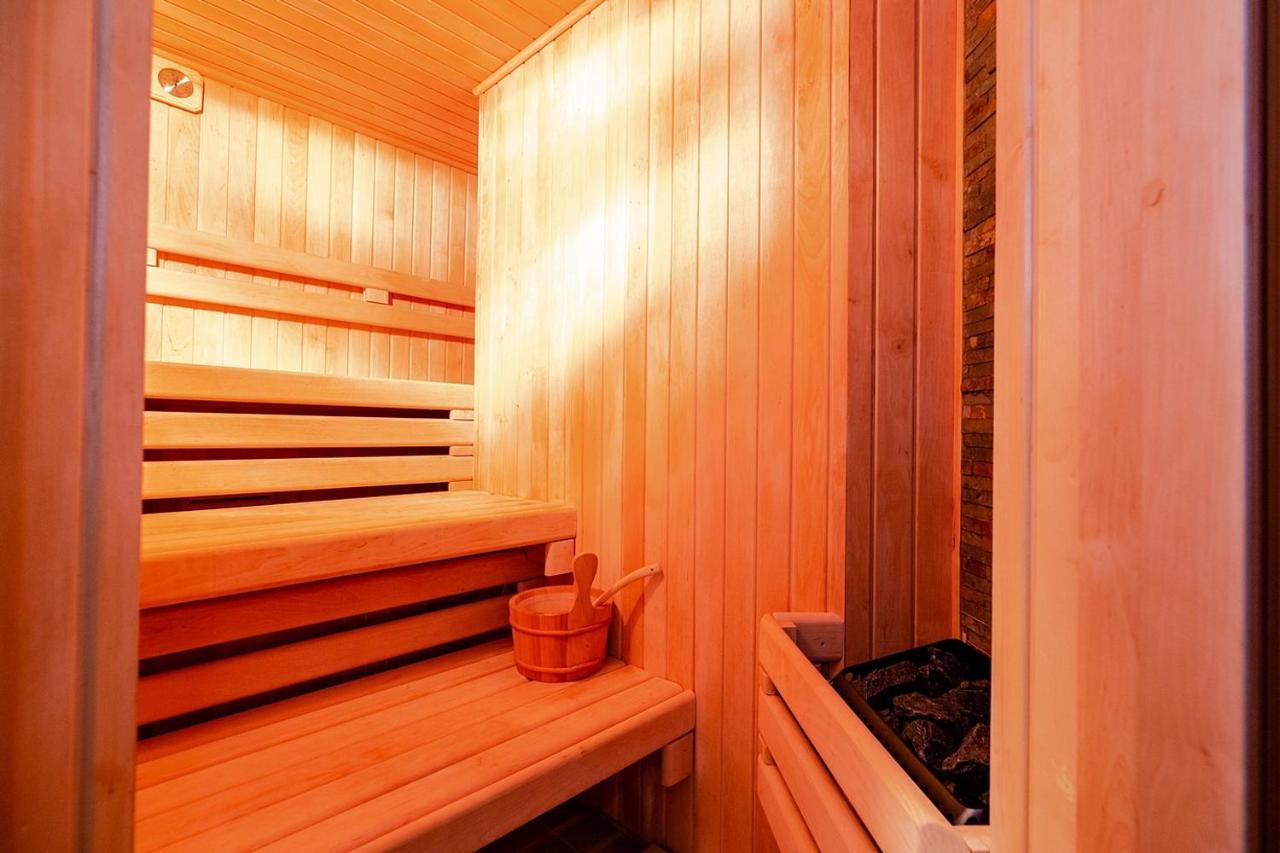 Luxury Villa Indoor Pool Warsaw Magdalenka エクステリア 写真