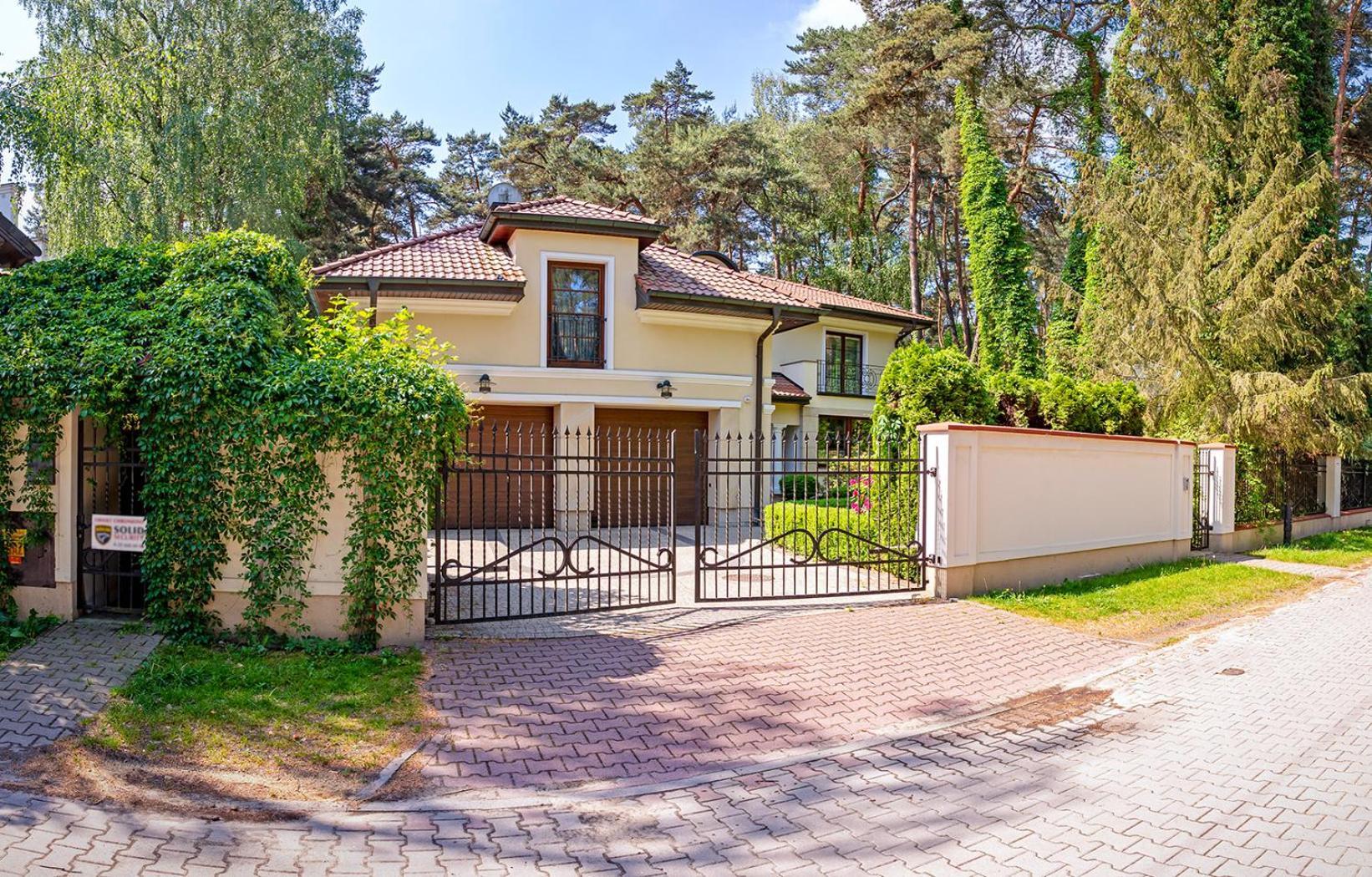Luxury Villa Indoor Pool Warsaw Magdalenka エクステリア 写真